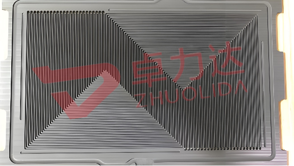 双极板